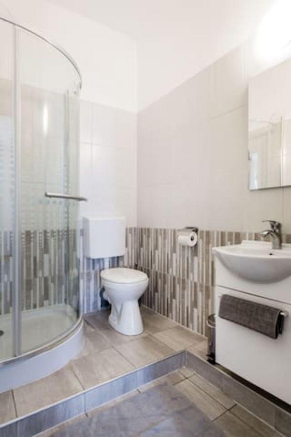 Apartment Bpr Colorist