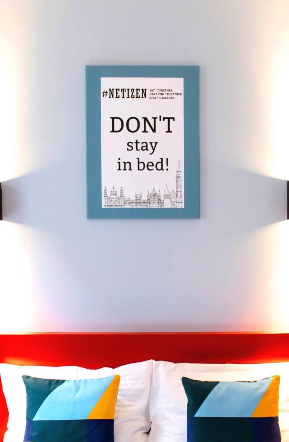 Maverick Athenaeum Hostal *