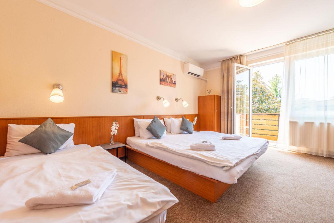 Korona Panzio Bed & Breakfast 3*