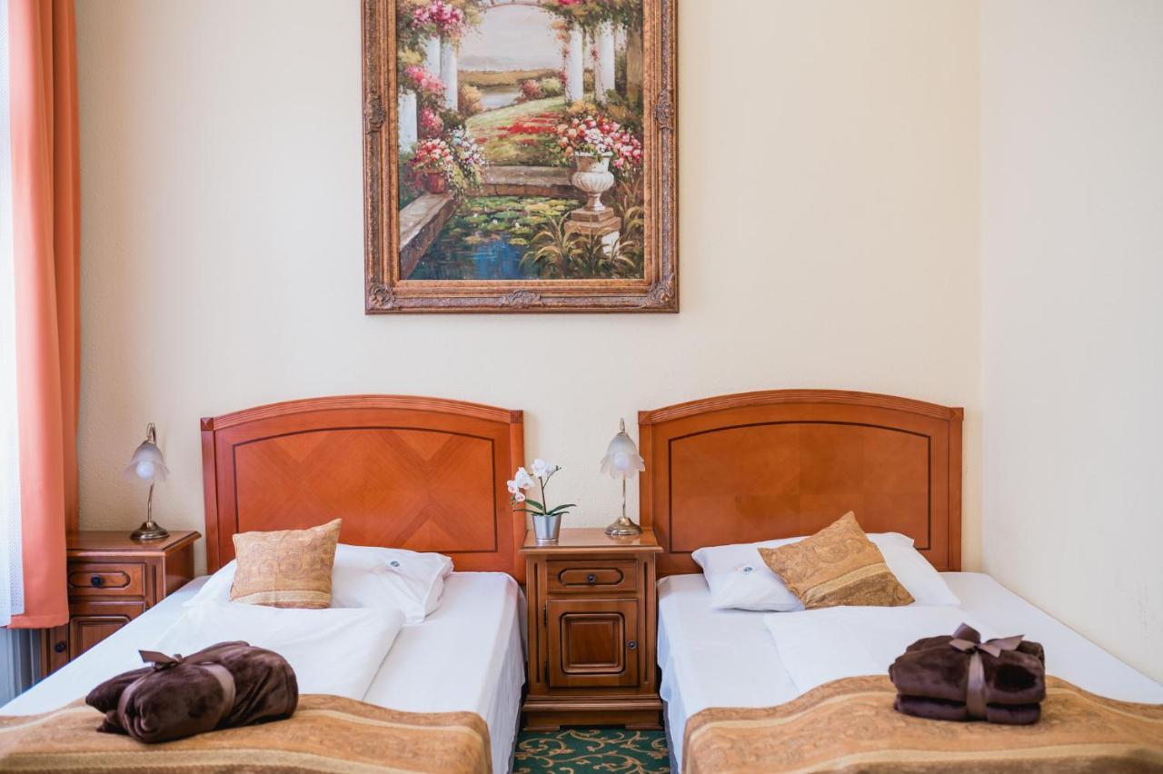 Unio Superior Budapest
