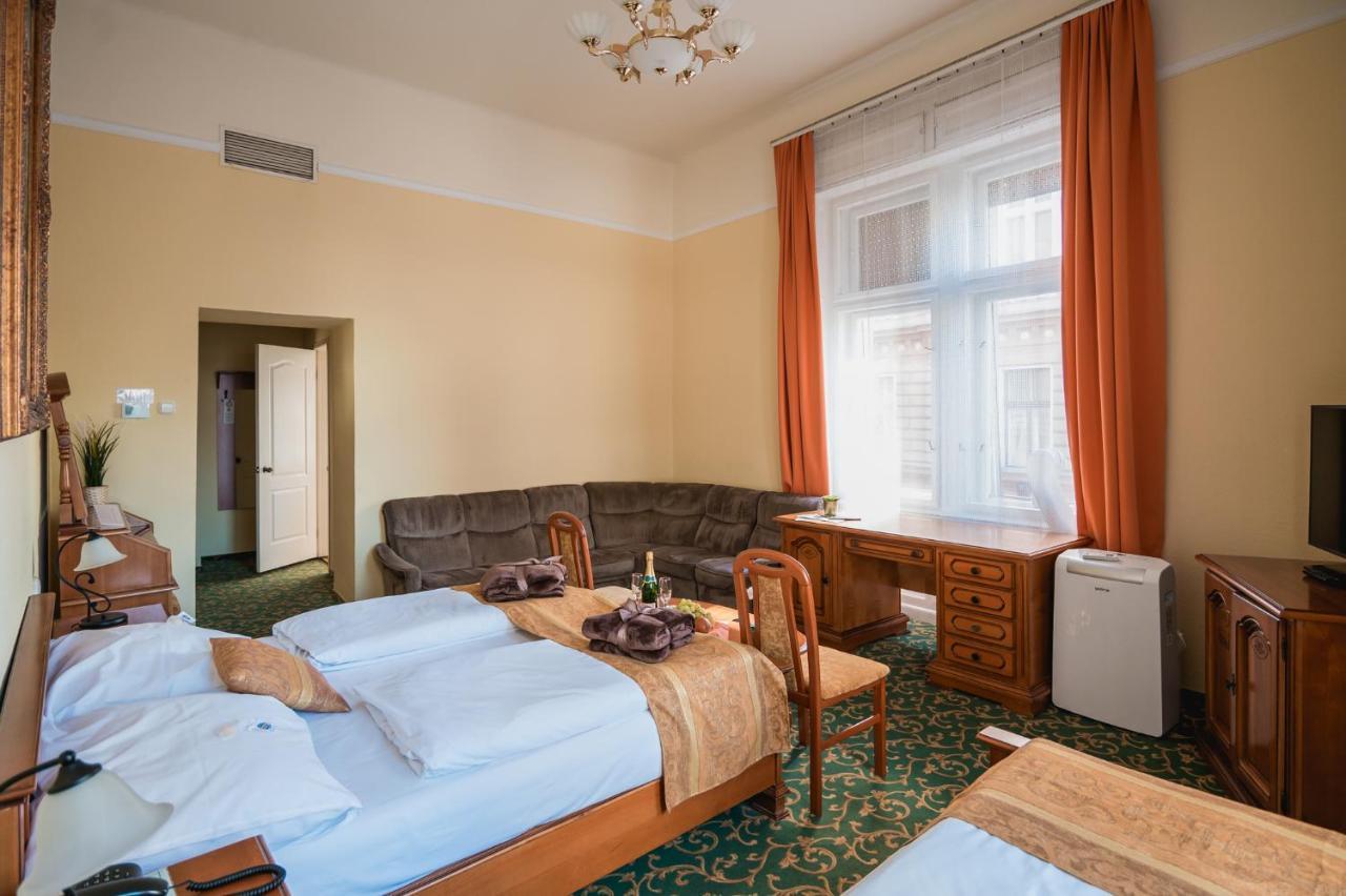 Unio Superior Budapest
