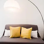 Comfy, Renewed 3 Bedroom Apt In Center