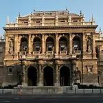 V61 Hostel