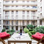 Avantgarde Apartments
