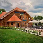 Grand Slam Park Inn