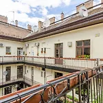 Eitans Guesthouse
