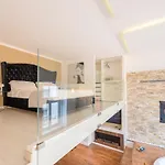Enzo Capo Jacuzzi Andrassy