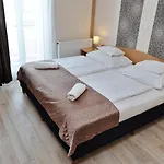 Papillon Apartment