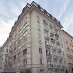 Nice And Cozy Apartment Next To The Parliament