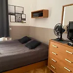 Guest Rest Studio Apartments