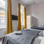Luxury Central Home Next To The Fashion Str.