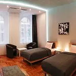 Unique Town Apartment. Clear Comfort.