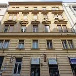 D.Five Aranykez Apartment