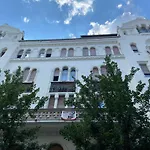 Guest Rest Studio Apartments