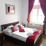 Classical Budapest Apartment In The Old Pest