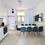 Premium Apartment By Hi5 - Astoria 4 Bedroom