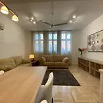 Downtown Gozsdu Vibe Apartment II