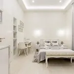Ultra Central & Brand New Nest