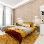 Unique & Lovely Place With Ac