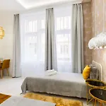 Unique & Lovely Place With Ac
