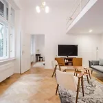 Bpr Scandi Home - Designer Apt At Kiraly Street With Ac