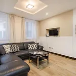 Dolly\'S Duplex Home With Free Netflix