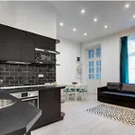 Apaczai Deluxe Apartments