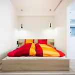 Orangehomes One Bedroom Modern Apartment In The City Center
