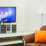 Orangehomes One Bedroom Modern Apartment In The City Center