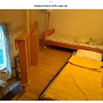 Edit\'S Place