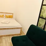 Pau18 Apartments