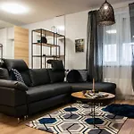 Danubio****2 Bedrooms-Be In The Center Of It All!