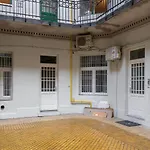 D.Five Aradi B Apartment