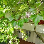 Easy Star Hotel