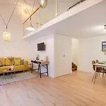 Roomli Boho Chic Apartments