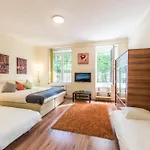 Kaz7 Kazinczy Apartment