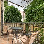 Kaz7 Kazinczy Apartment