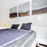 Bpr Sophisticated Astoria Suite With Balcony