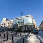 Premium Studio Szervita Square