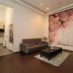 Broadway Downtown Deluxe Budapest