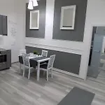 A10 Alkotmany B Apartment