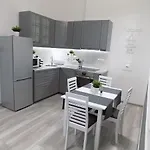 A10 Alkotmany B Apartment