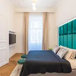 Marble Inn - Palace District