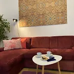 B20 Apartment
