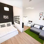 Penelope City Center Boutique Apartment