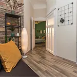 Cozy Nest In The Heart Of Budapest