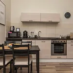 Cozy Nest In The Heart Of Budapest