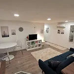 Smile Miko Apartment By Castle