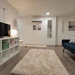 Smile Miko Apartment By Castle