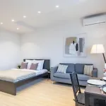 Two Bedroom Home In Jewish Quarter